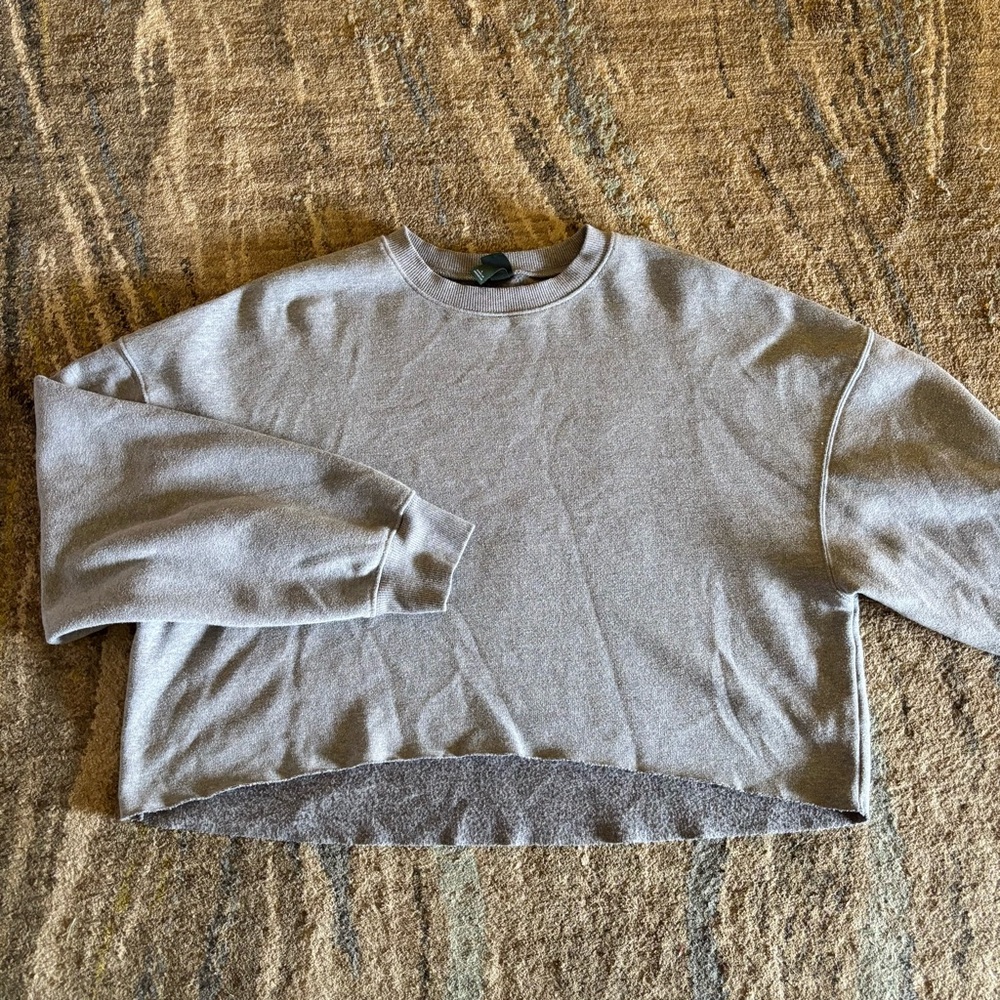 Cropped Sweater 🐰